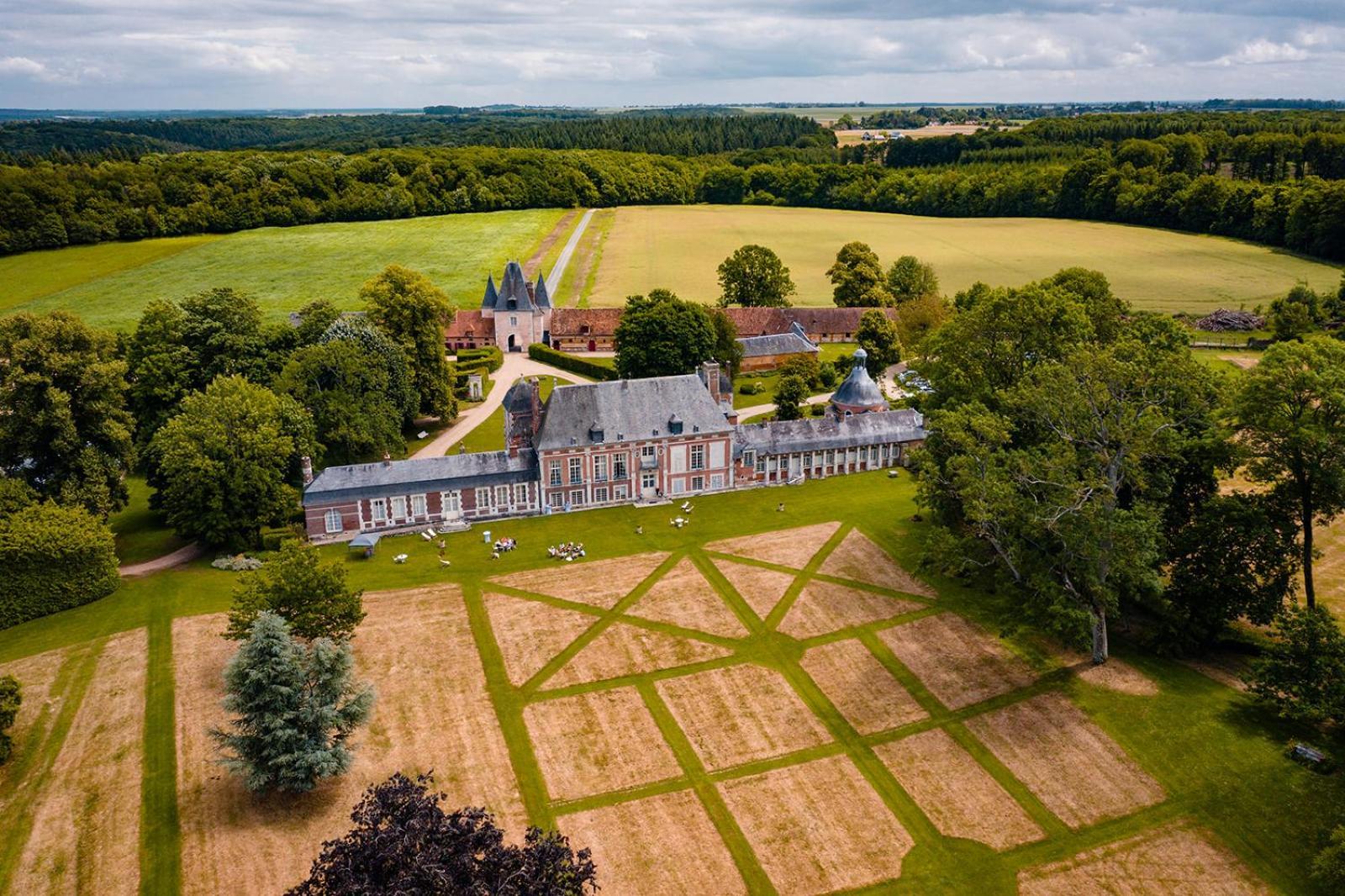 Le Chateau De Bonnemare - Bed And Breakfast Radepont Exterior photo